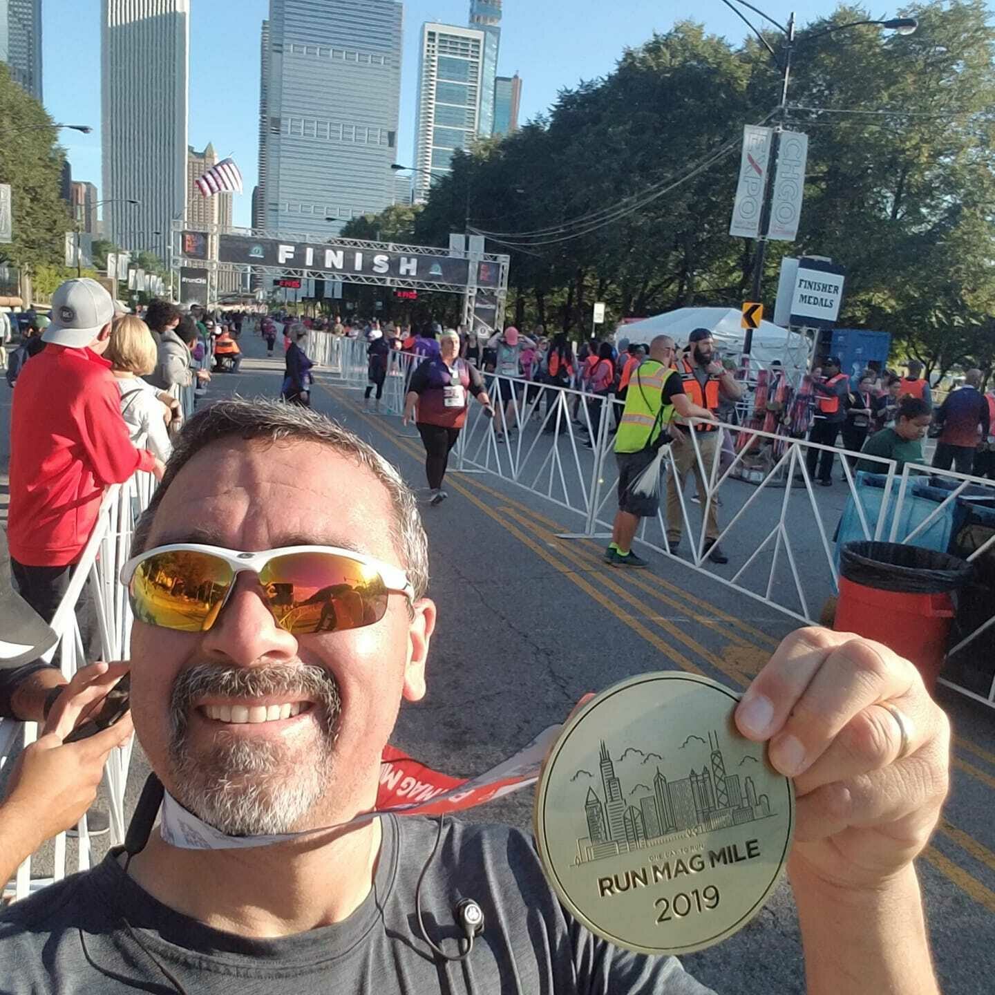 RUN Mag Mile 2019 Raises Nearly 7000 for CHI The Chicago Help Initiative